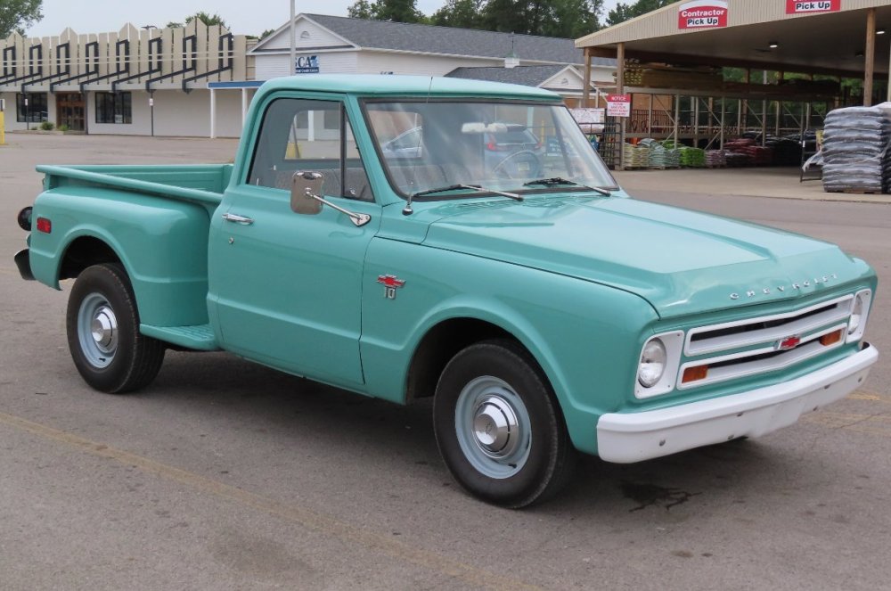 1967_Chevrolet_C10_6.5'_Stepside,_front_right,_08-05-2023.jpg