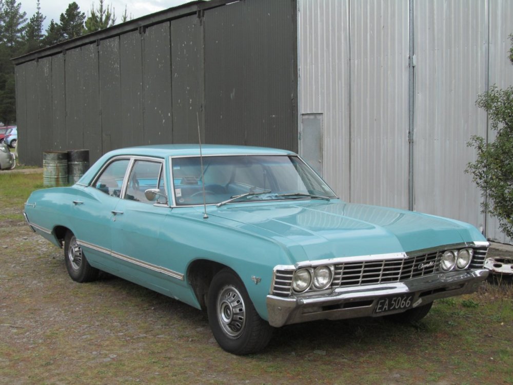 1967_Chevrolet_Impala_(29932419840).jpg