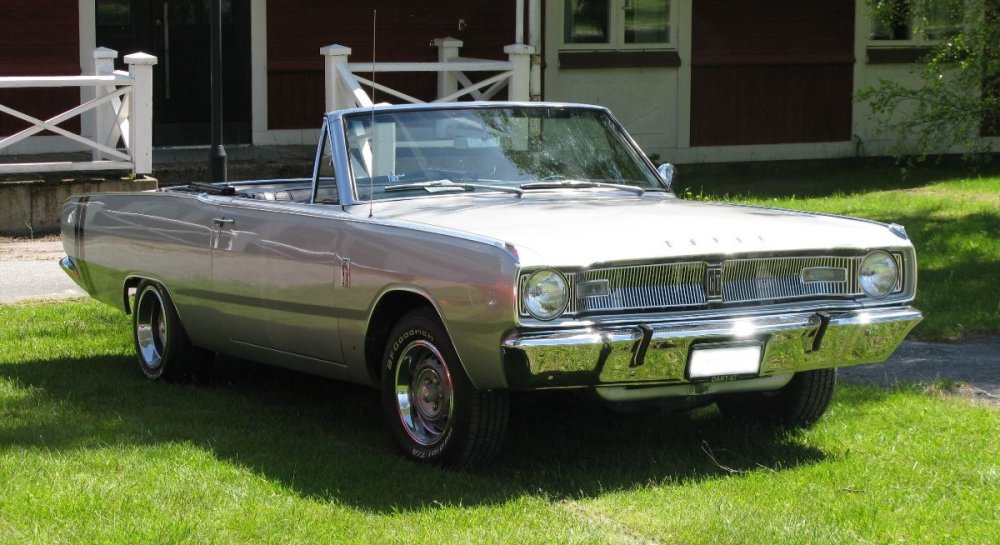 1967_Dodge_Dart_GT_fr.jpg