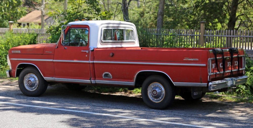 1967_Ford_F-100_Ranger_Camper_Special_rearish.jpg