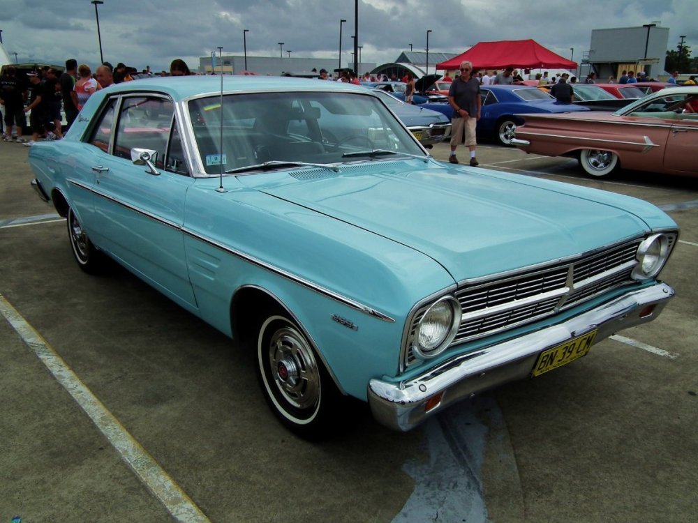 1967_Ford_Falcon_Futura_Sports_Coupe_(6713290705).jpg