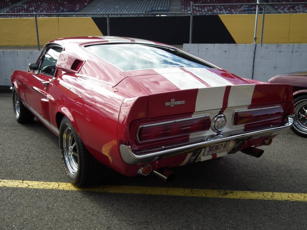 1967_Ford_Mustang_Shelby_GT500_coupe_(7708121550).jpg
