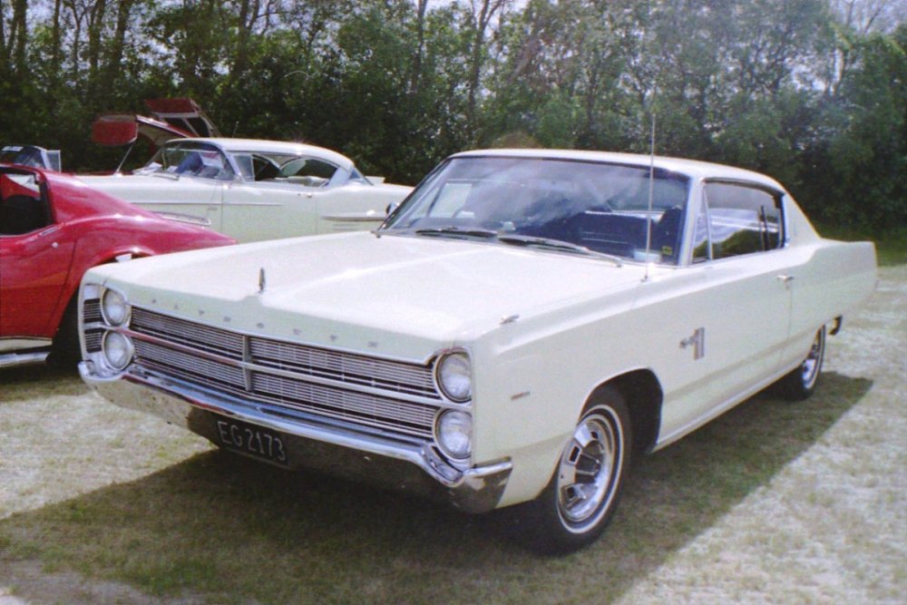 1967_Plymouth_Sports_Fury_9595398930.jpg