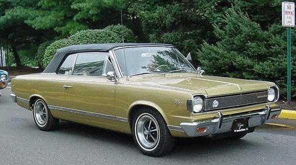 1967_Rambler_Rogue_convertible_NJ-2003show.jpg