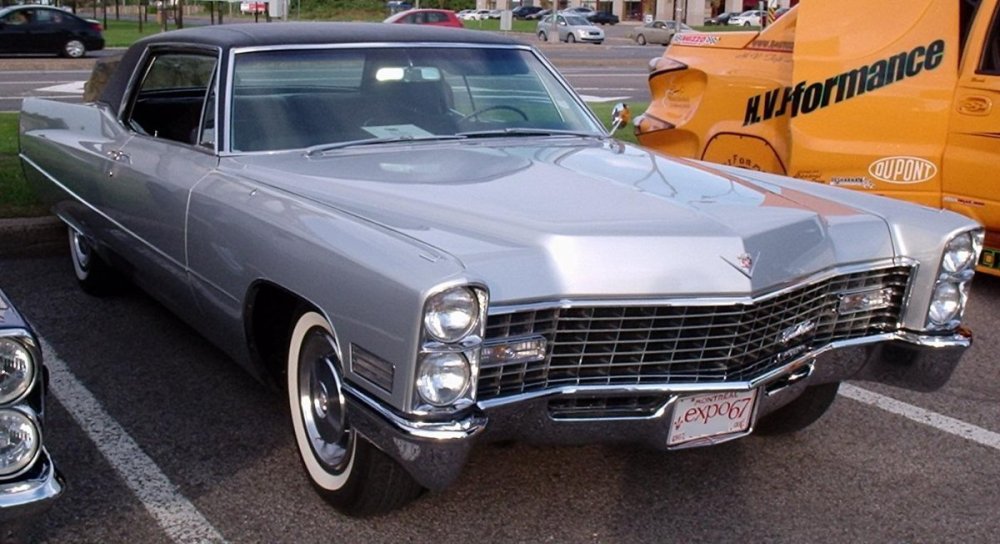'67_Cadillac_Coupe_De_Ville_(Les_chauds_vendredis_'10).jpg