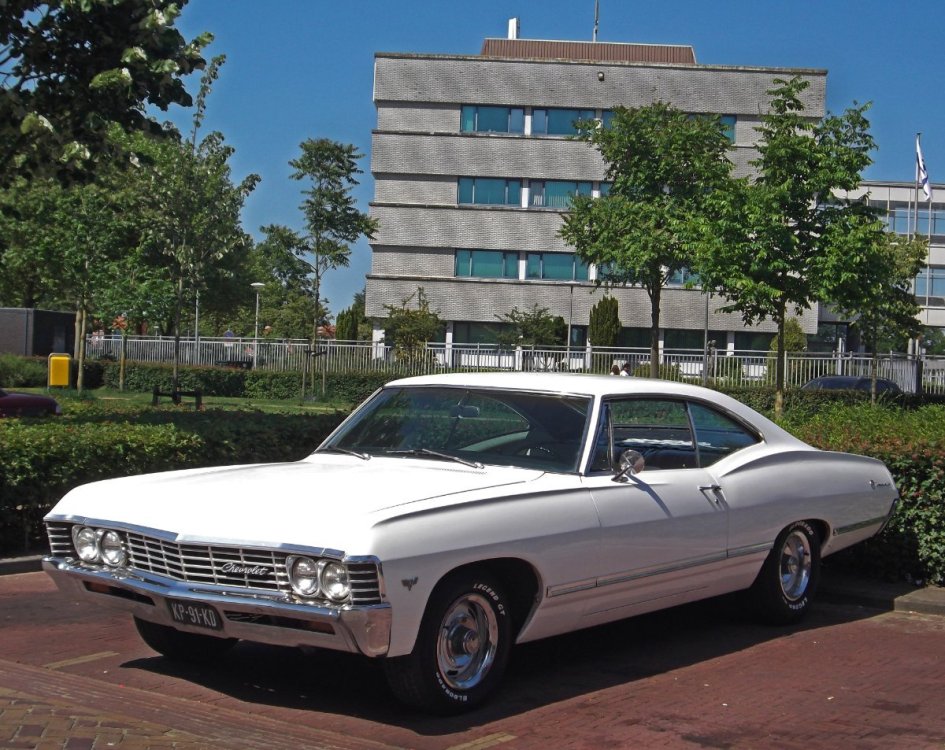 Chevrolet_Impala_(14373209694).jpg