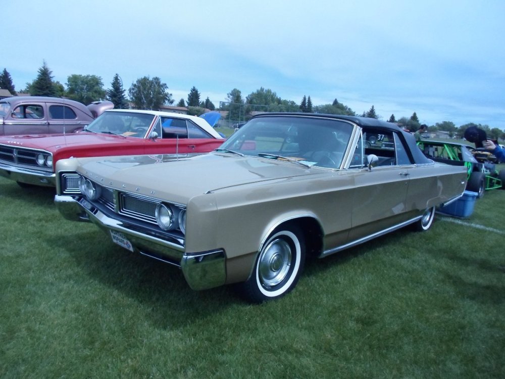Chrysler_convertible_(7450700424).jpg