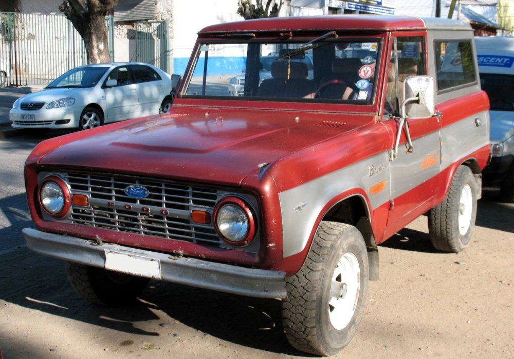 Ford_Bronco_289_1967_(39769163803).jpg