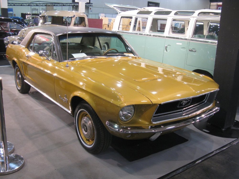 Ford_Mustang_1967_(12862111285).jpg