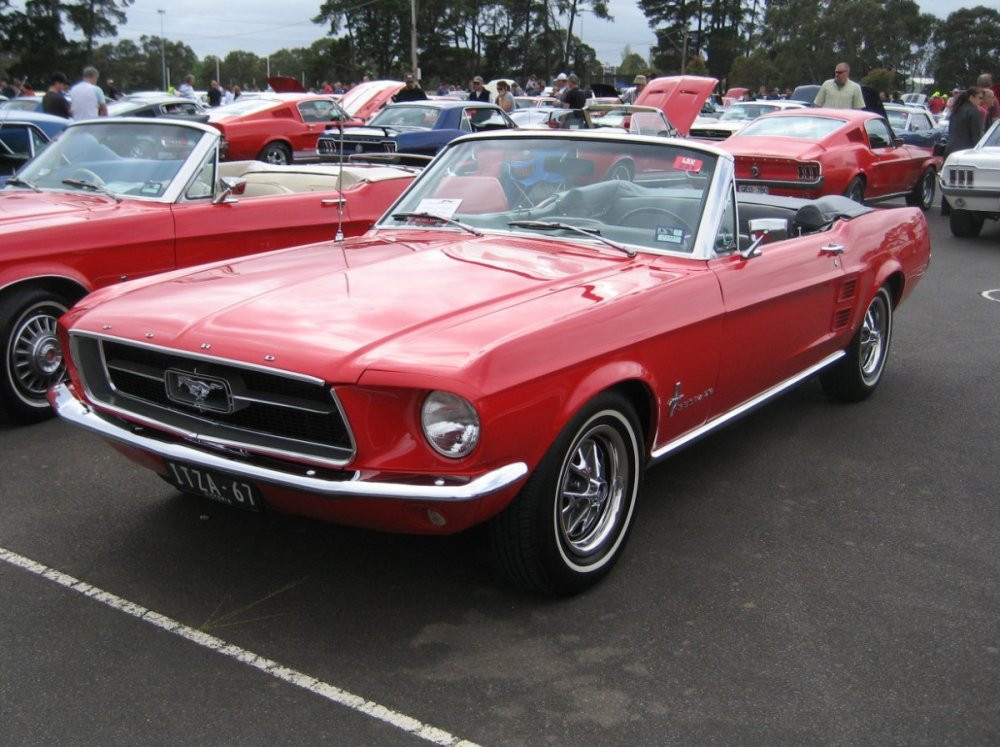 Ford_Mustang_Convertible_1967.jpg
